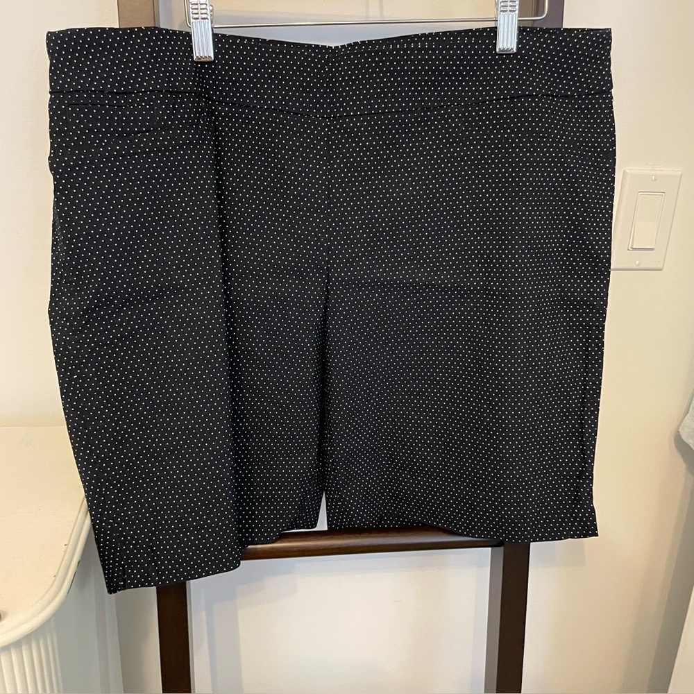 Women's Black Polka Dot Shorts. Size XXL. Hilary Radley. EUC. Almost new!